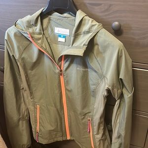 Columbia womens hybrid rain jacket. Lightweight